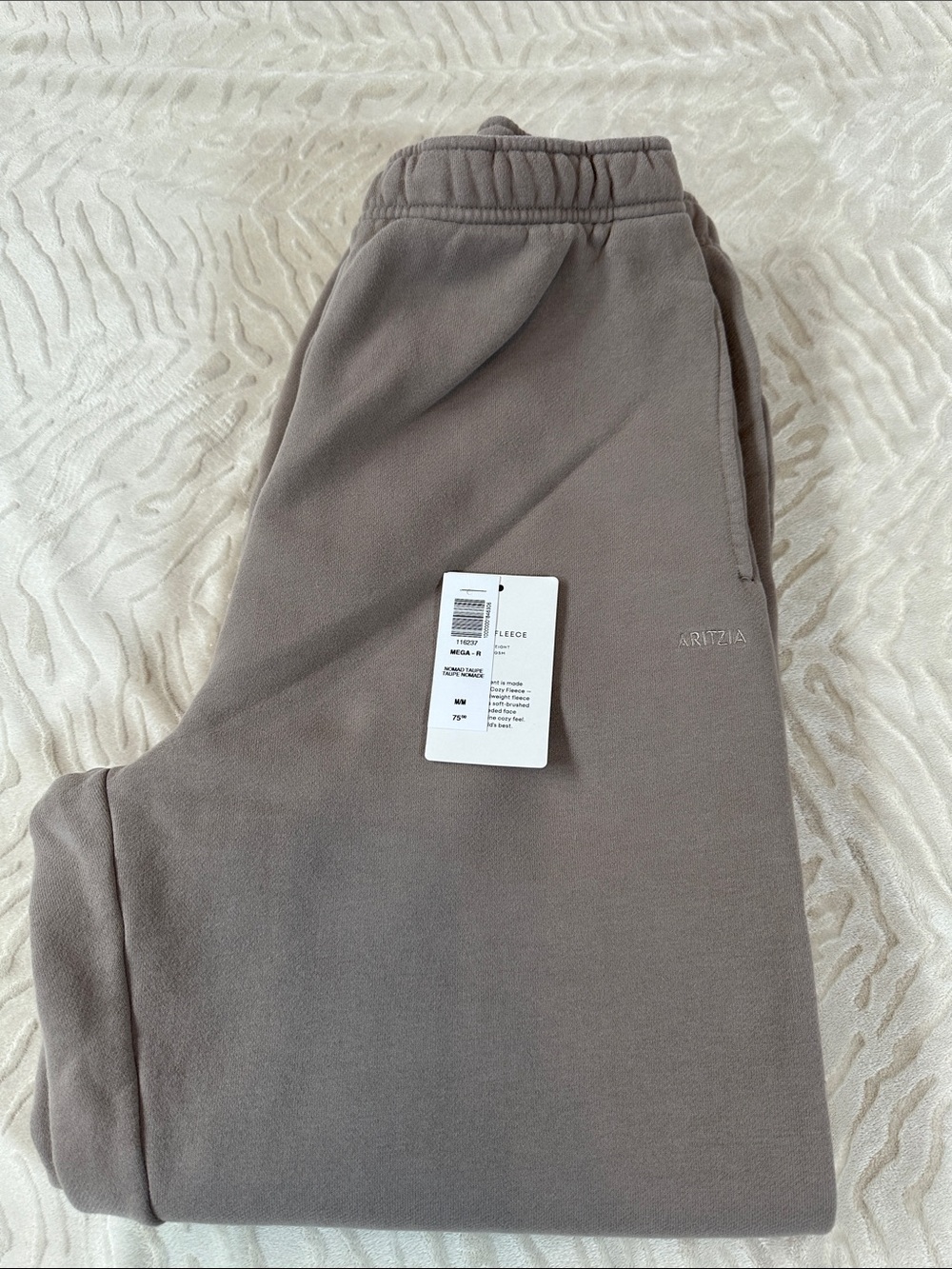 Aritzia Sweatfleece Mega Straight Joggers in Nomad Taupe Size M